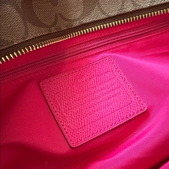 Coach Signature Canvas Tote Bag - Picture 4 of 4